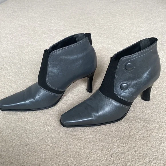 Boots - Picture 2 of 7